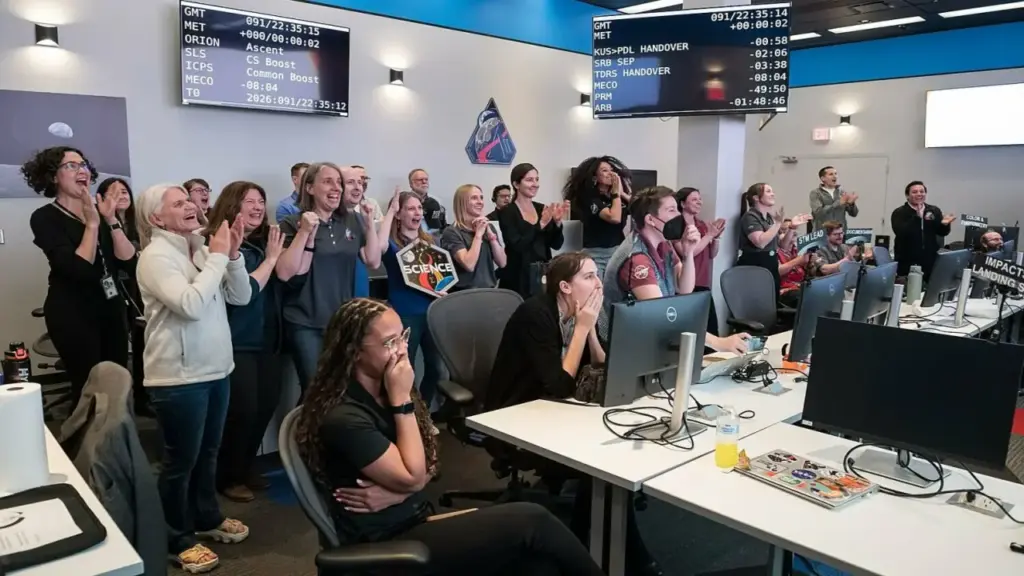 Ảnh chụp phòng điều khiển tại NASA thu hút chú ý