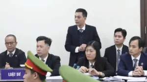 Bộ Chính trị đồng ý thí điểm luật sư công tại 8 bộ, 10 tỉnh, thành