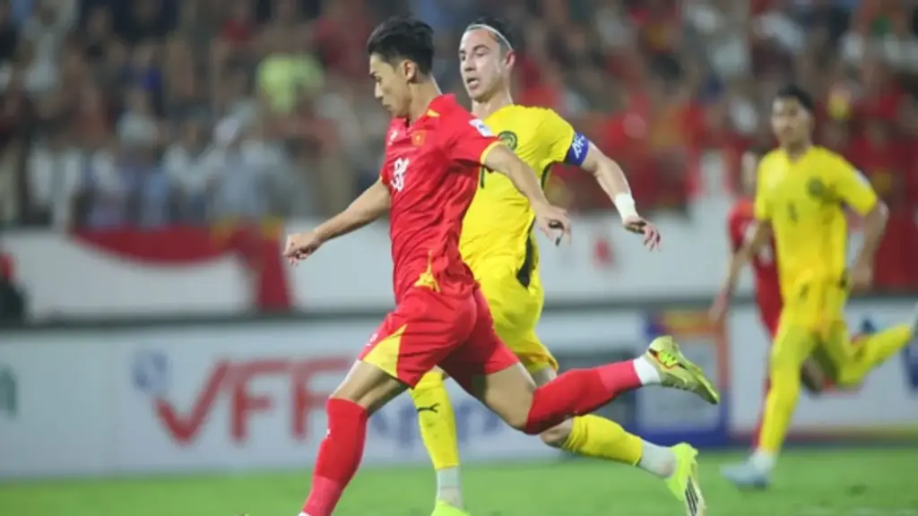 Bộ trưởng Malaysia lên tiếng sau cú sốc đội tuyển rớt hạng FIFA, làm sao bắt kịp Việt Nam?