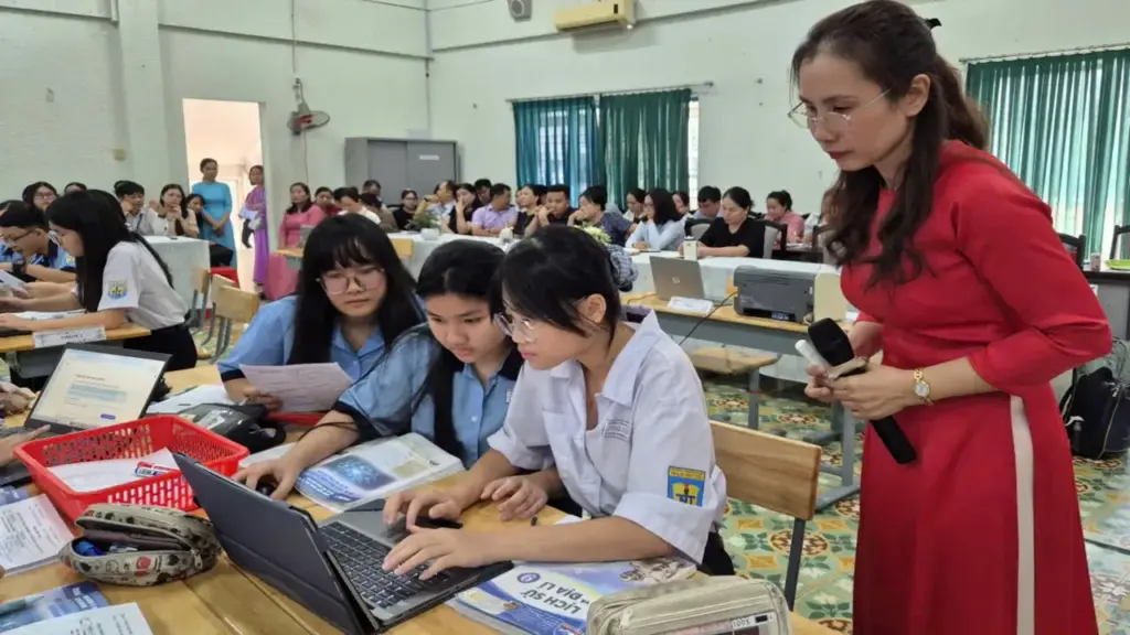 Cách đăng ký thi vào lớp 10 ở TP.HCM trên cổng tuyển sinh trực tuyến