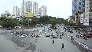 Cấm xe tải, giao thông nội đô Hà Nội 'dễ thở'