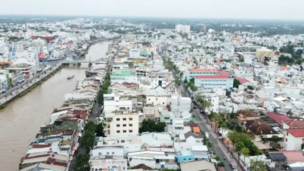 Chủ tịch UBND tỉnh Đồng Tháp chỉ đạo xử lý hơn 500 nhà, đất dôi dư