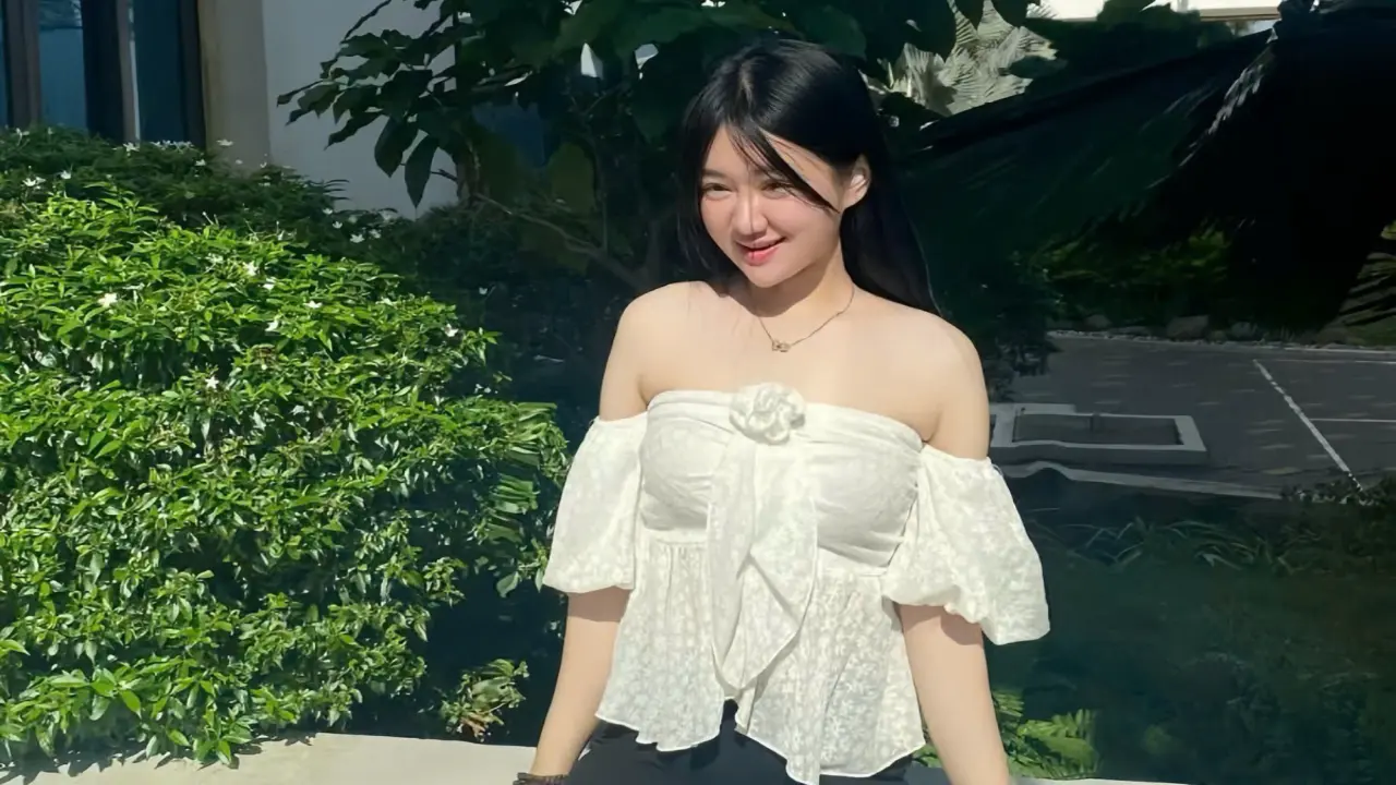 Cô gái 117 kg 'lột xác' sau khi giảm một nửa trọng lượng