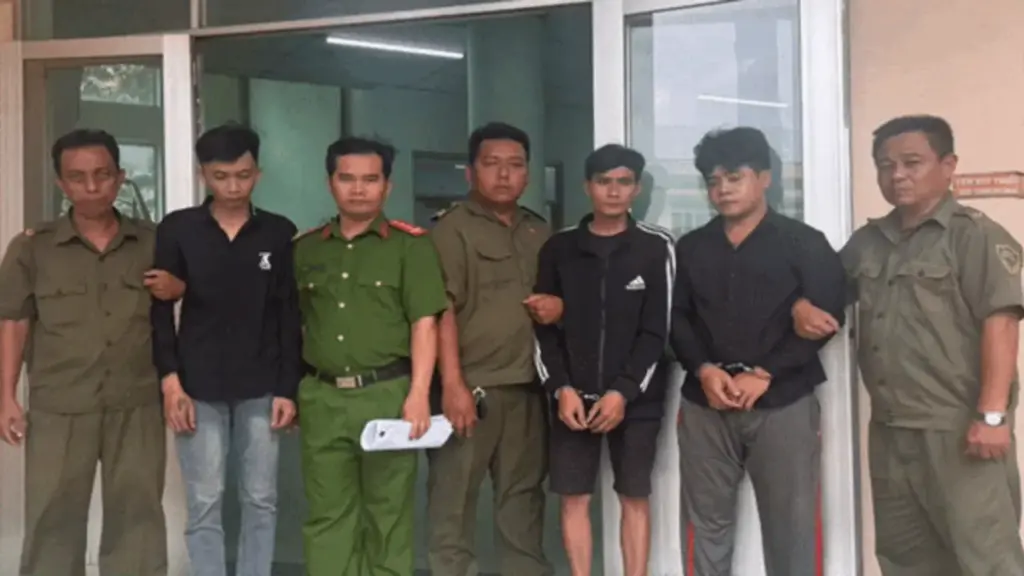 Công an TP.HCM tạm giữ nhóm thanh niên gây rối trước Khu công nghiệp Sóng Thần