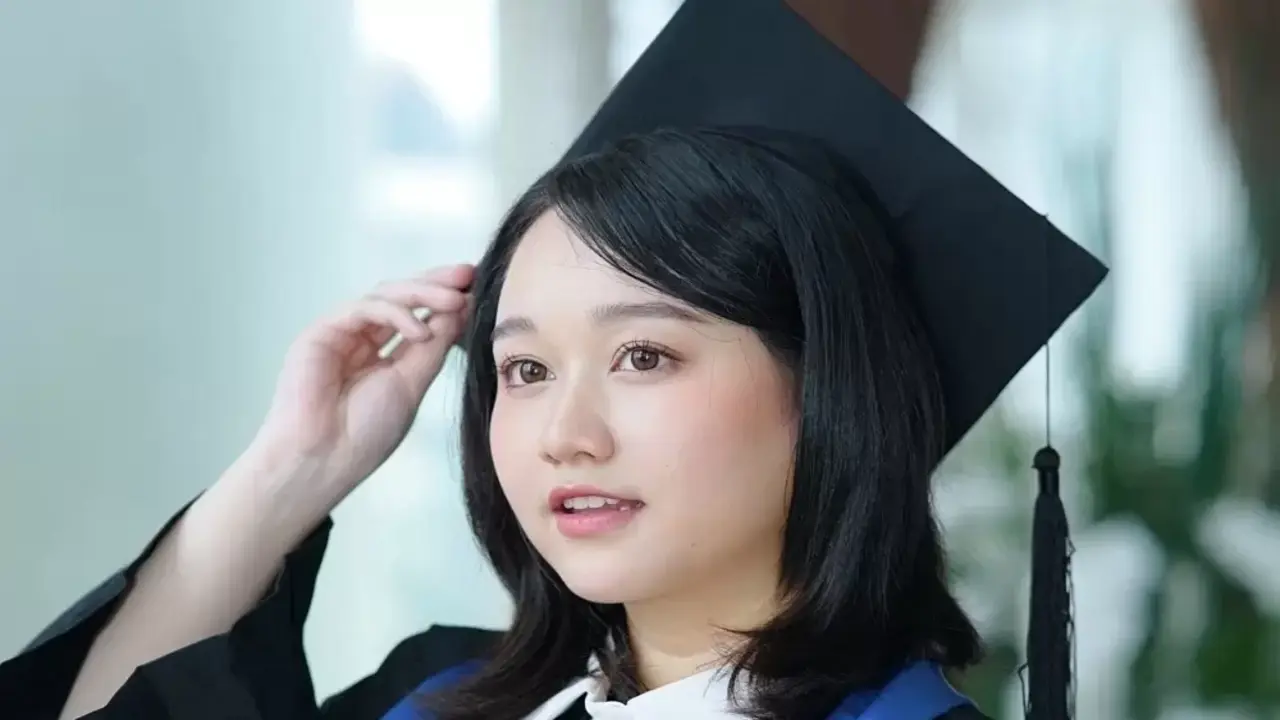 Cuộc sống tuổi 28 của Trúc Anh 'Mắt biếc'