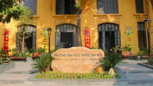 Đại học Dược Hà Nội thêm hai tổ hợp, không quy đổi điểm IELTS