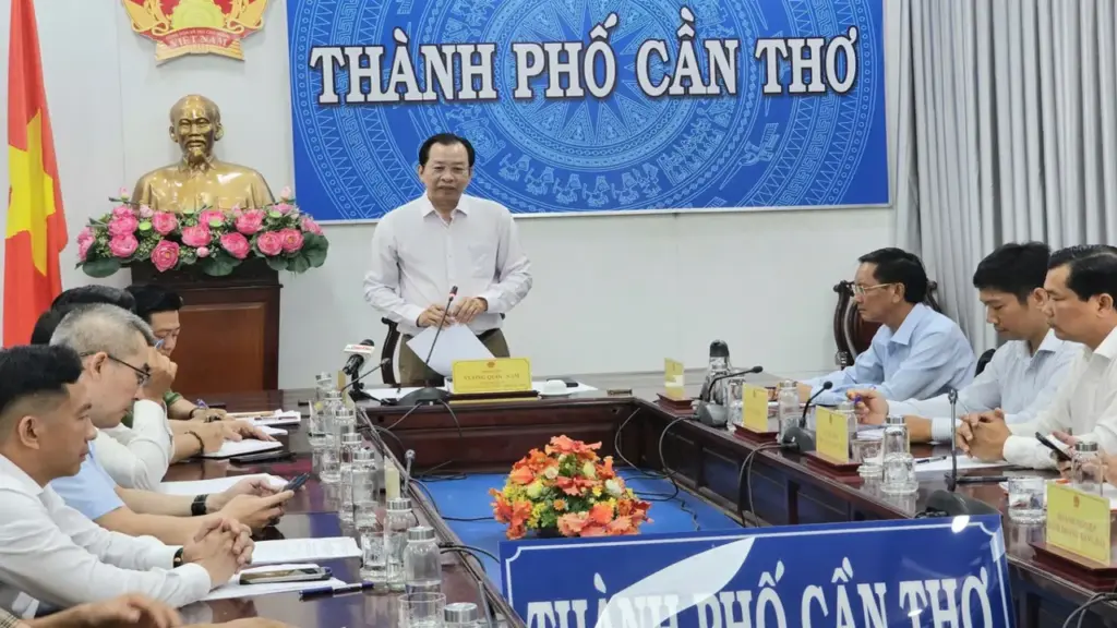 Đảm bảo nguồn cung xăng dầu cho Cần Thơ và miền Tây