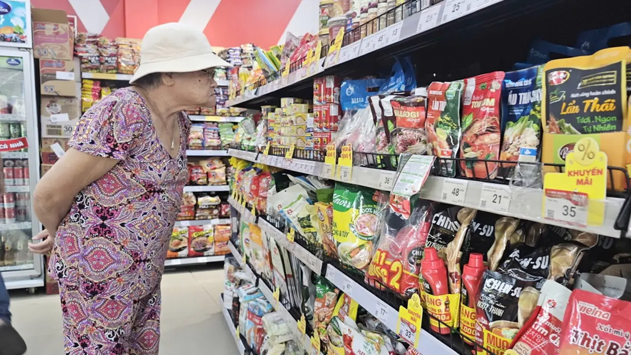 Doanh nghiệp, nhà bán lẻ nỗ lực giữ giá hàng hóa