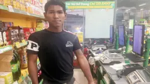 Đột nhập cửa hàng Bách Hóa Xanh, phá két sắt