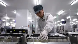 Giá hàng hóa xuất xưởng Trung Quốc tăng sau 3 năm