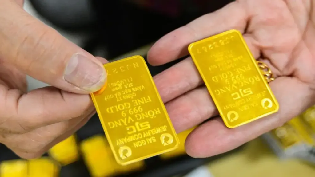 Giá vàng thế giới bất ngờ giảm về sát 4.700 USD/ounce