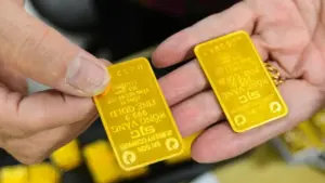 Giá vàng thế giới bất ngờ giảm về sát 4.700 USD/ounce