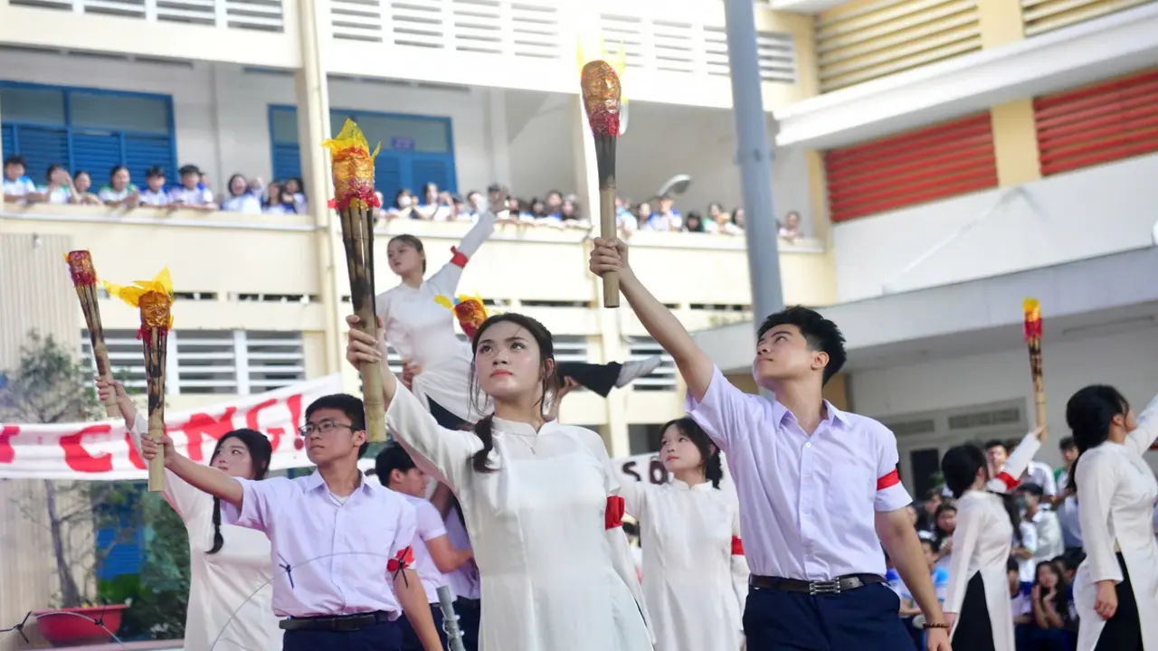 Giờ ra chơi 'bùng nổ' ở Trường THPT Nguyễn Thị Diệu