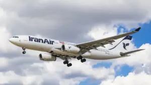 Iran mở lại các sân bay ở Tehran