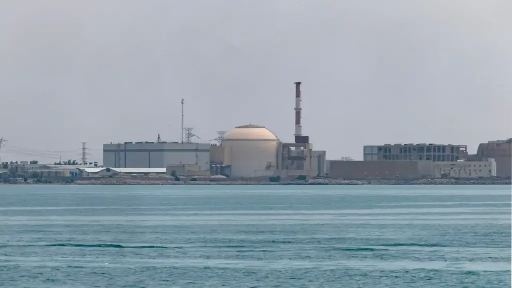 Iran tố Mỹ - Israel tập kích sát nhà máy điện hạt nhân