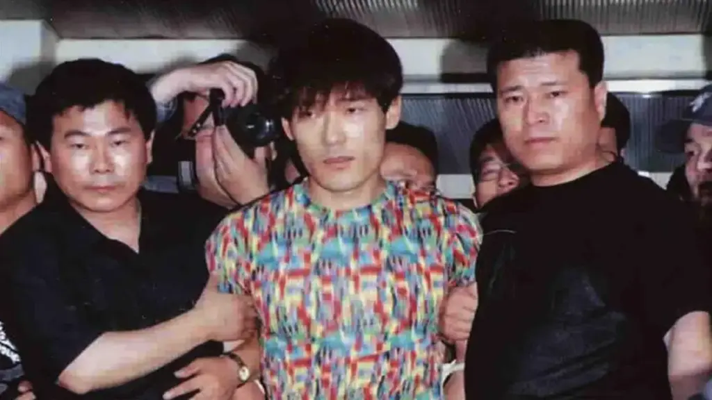 Kẻ vượt ngục được 12 bạn gái che chở trong 907 ngày đào tẩu