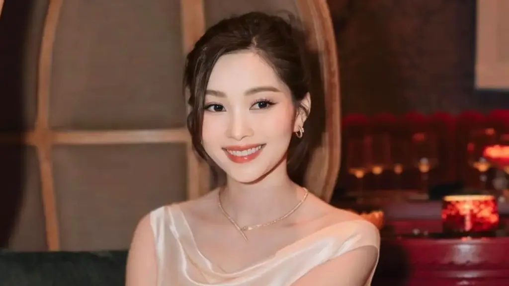 Kho trang sức, phụ kiện đắt giá của Hoa hậu Đặng Thu Thảo