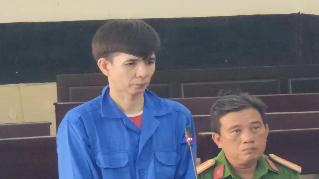 Lãnh 19 năm tù vì ghen tuông dùng dao đâm 3 người trong gia đình vợ cũ