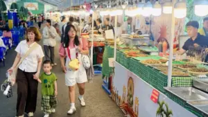 Lễ hội hơn 100 gian hàng ẩm thực giá từ 10.000 đồng ngay trung tâm TP.HCM