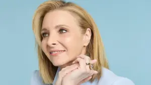 Lisa Kudrow: Chẳng ai quan tâm tôi trong 'Friends'