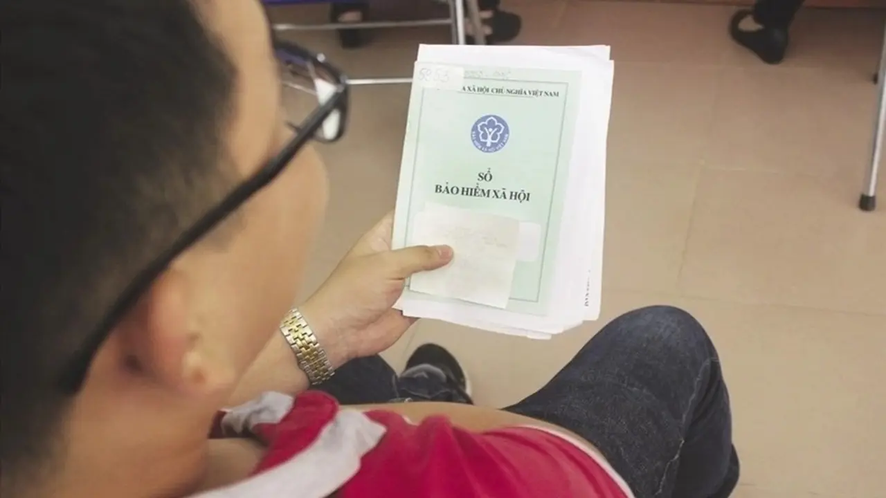'Lương tôi 30 triệu nhưng công ty chỉ đóng bảo hiểm xã hội mức 12,5 triệu'