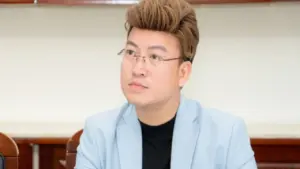 Nam ca sĩ từng đi hát lót, nói lý do rẽ hướng làm thầy giáo