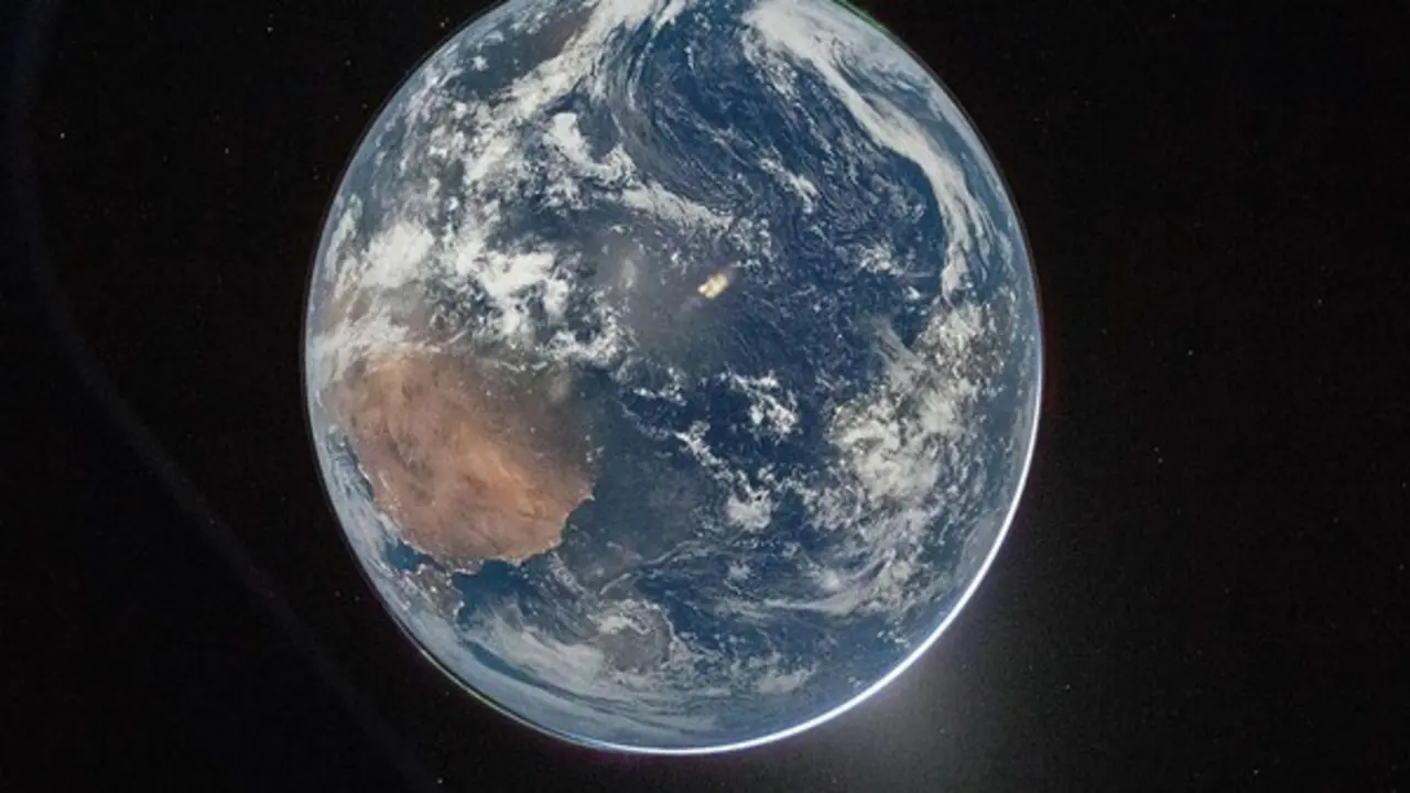 NASA công bố hình ảnh được chụp từ Artemis 2