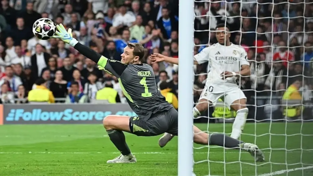 Neuer hay nhất khi Bayern đả bại Real