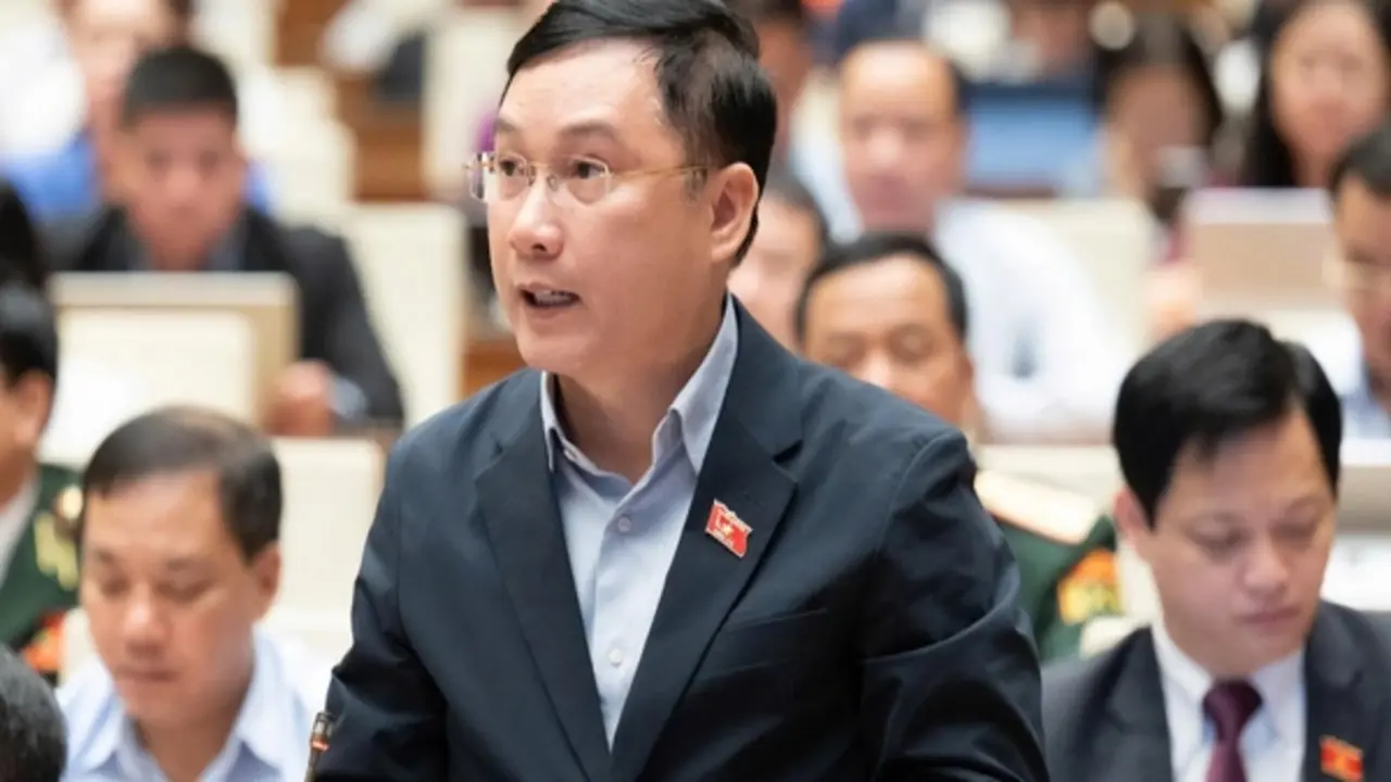 Người trẻ lao động cật lực 30 năm không mua nổi nhà