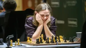 Nhận vé vớt, kỳ thủ nữ Ukraine tạm dẫn đầu tại giải Candidates 2026