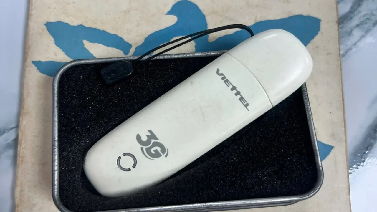 Những kỷ vật thân thương còn lại - Kỳ 5: Cái USB 3G và bài học bố trao cho tôi