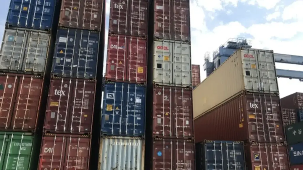 Nợ thuế 4,7 tỉ đồng, doanh nghiệp gỗ bị cưỡng chế dừng thủ tục hải quan