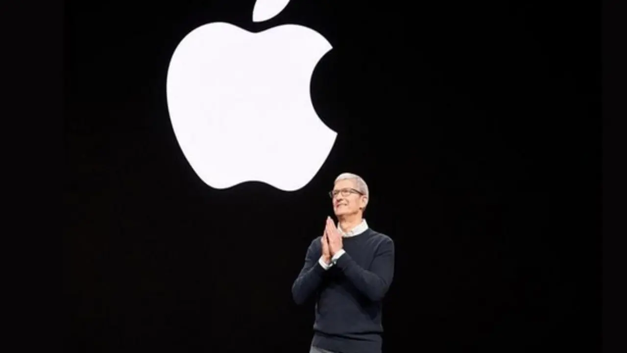 Ông Tim Cook sắp rời ghế CEO Apple, Tổng thống Trump và dàn tỉ phú nói gì?