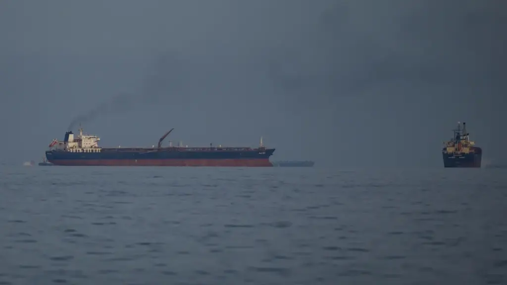 Ông Trump: Iran không được thu phí tàu đi qua eo biển Hormuz