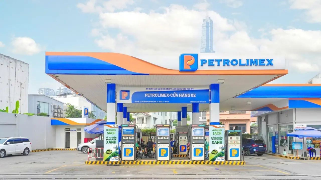 Petrolimex 'cài số lùi' lợi nhuận 2026, lần đầu lên tiếng trước áp lực từ xe điện