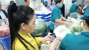 Quy trình bữa ăn bán trú: Làm bài bản nhưng vì sao hiệu trưởng vẫn lo?