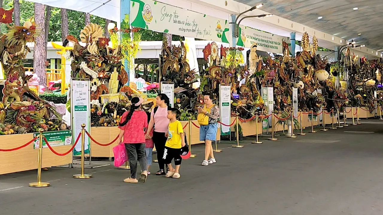 Suối Tiên, Đầm Sen và loạt khu du lịch TP.HCM lên phương án giảm giá vé dịp Giỗ Tổ, lễ 30-4