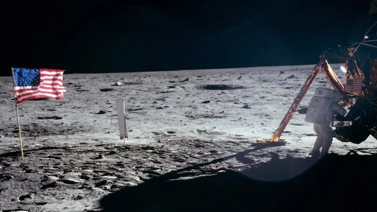 Tại sao sau 54 năm Mỹ mới quay lại Mặt Trăng?