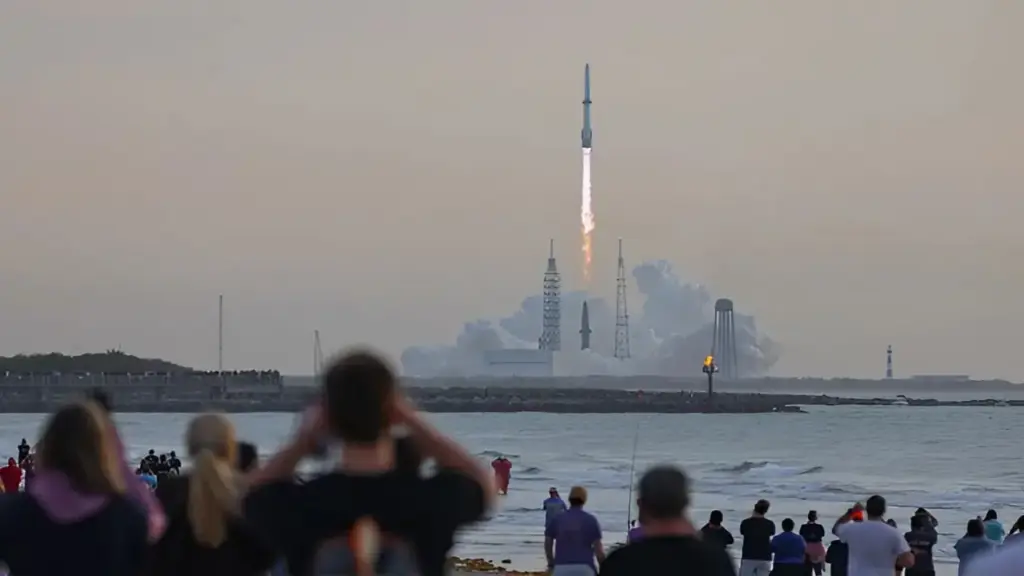 Tên lửa Blue Origin bị đình chỉ bay sau khi phóng vệ tinh sai quỹ đạo
