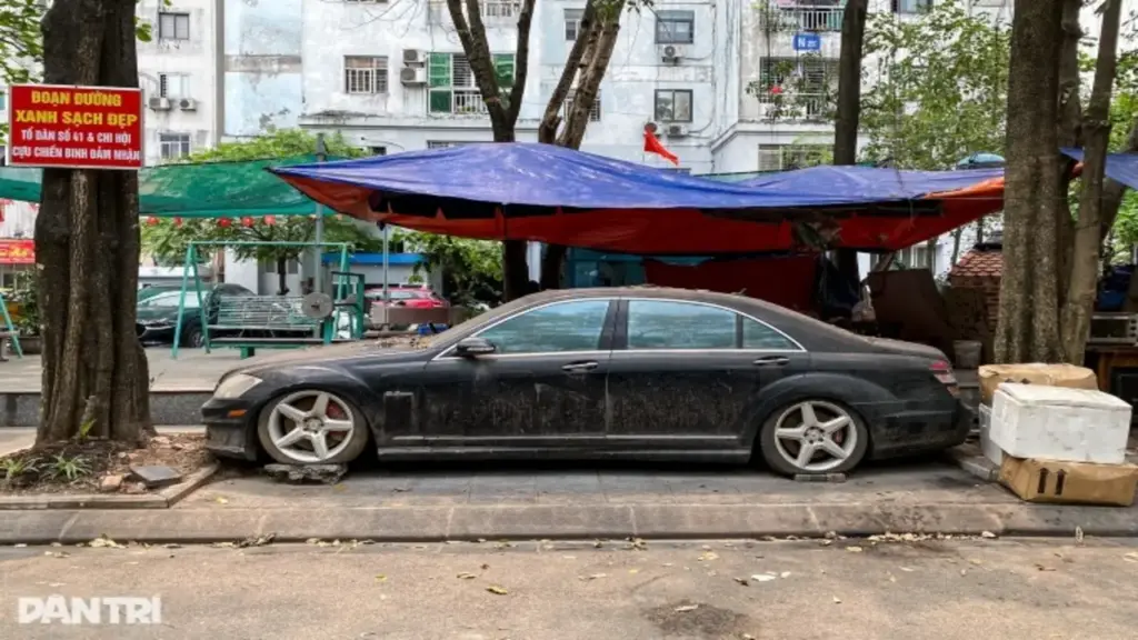 Thợ xe nói về khả năng phục hồi chiếc Mercedes-AMG S63 bỏ hoang gần 10 năm