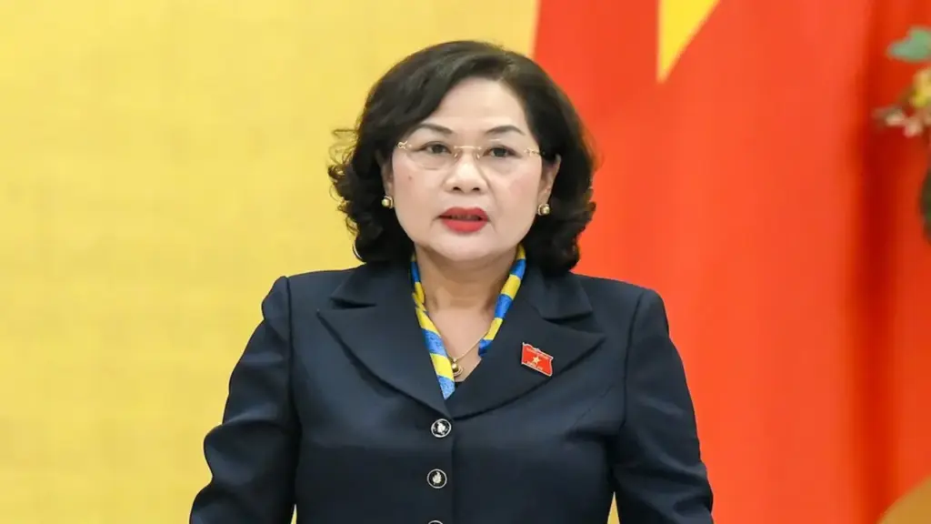 Thống nhất trình Quốc hội xem xét, quyết định giảm thuế với xăng dầu