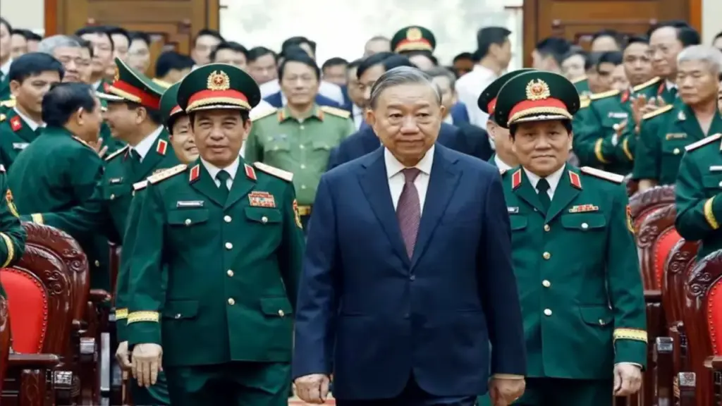 Tổng Bí thư, Chủ tịch nước dự lễ đón nhận danh hiệu Anh hùng LLVT nhân dân của Quân khu 3