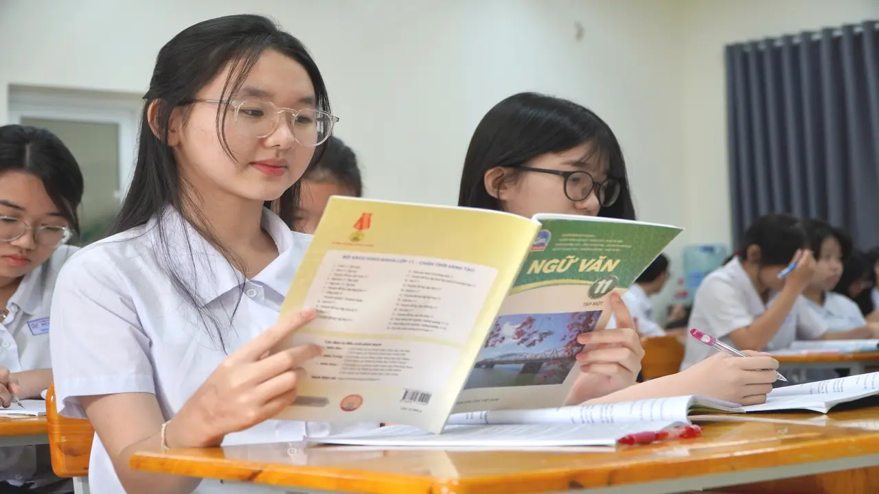 Tuyển sinh đại học: Xét học bạ bắt buộc có môn toán hoặc ngữ văn