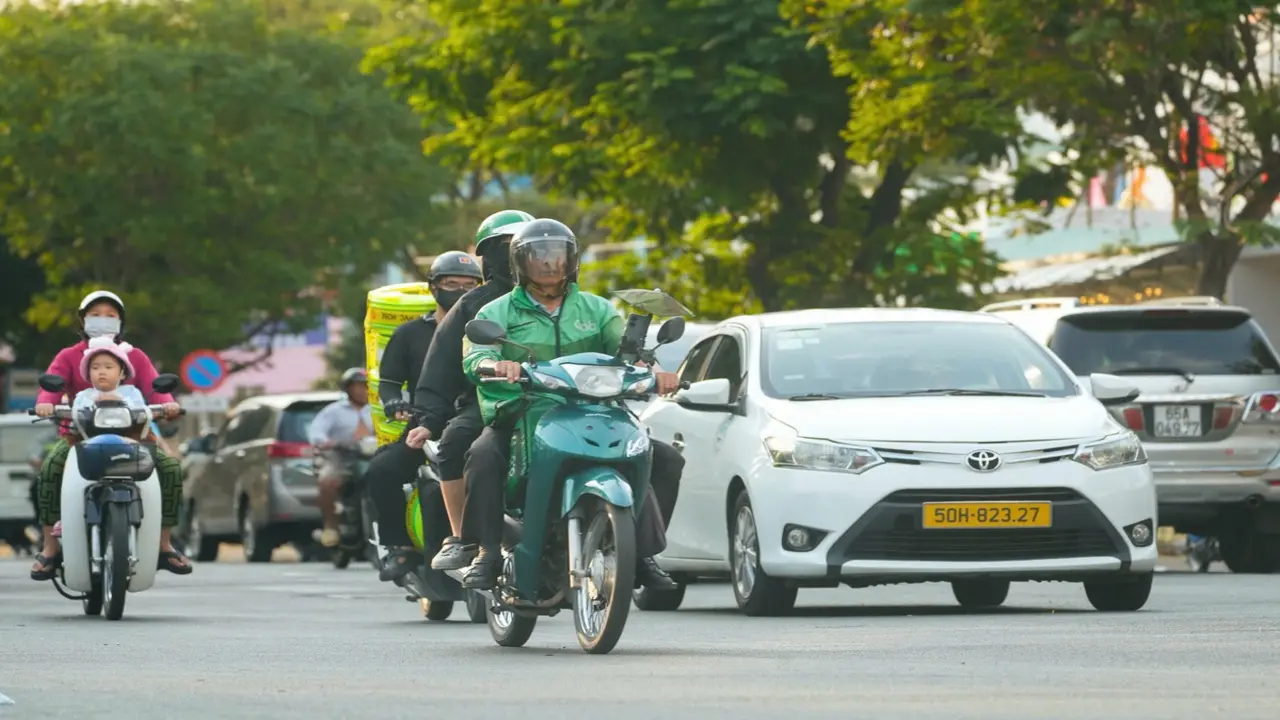 Ứng dụng gọi xe tăng thưởng dịp lễ, tài xế kỳ vọng cải thiện thu nhập
