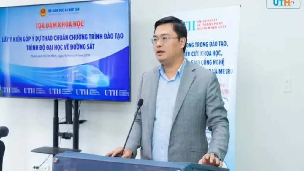 UTH khẳng định vai trò nòng cốt trong đào tạo nhân lực đường sắt tốc độ cao