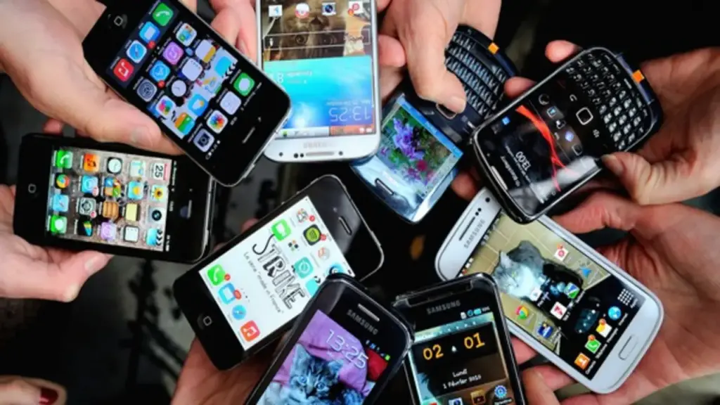 Vì sao smartphone trang bị màn hình LCD dần biến mất?