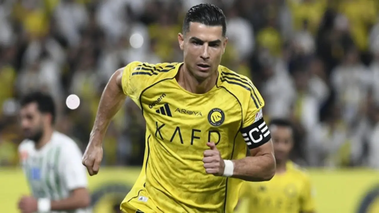 Vì sao tranh cãi Ronaldo đã ghi 967 bàn hay ‘mới chỉ’ 961 bàn, Messi có đuổi kịp?