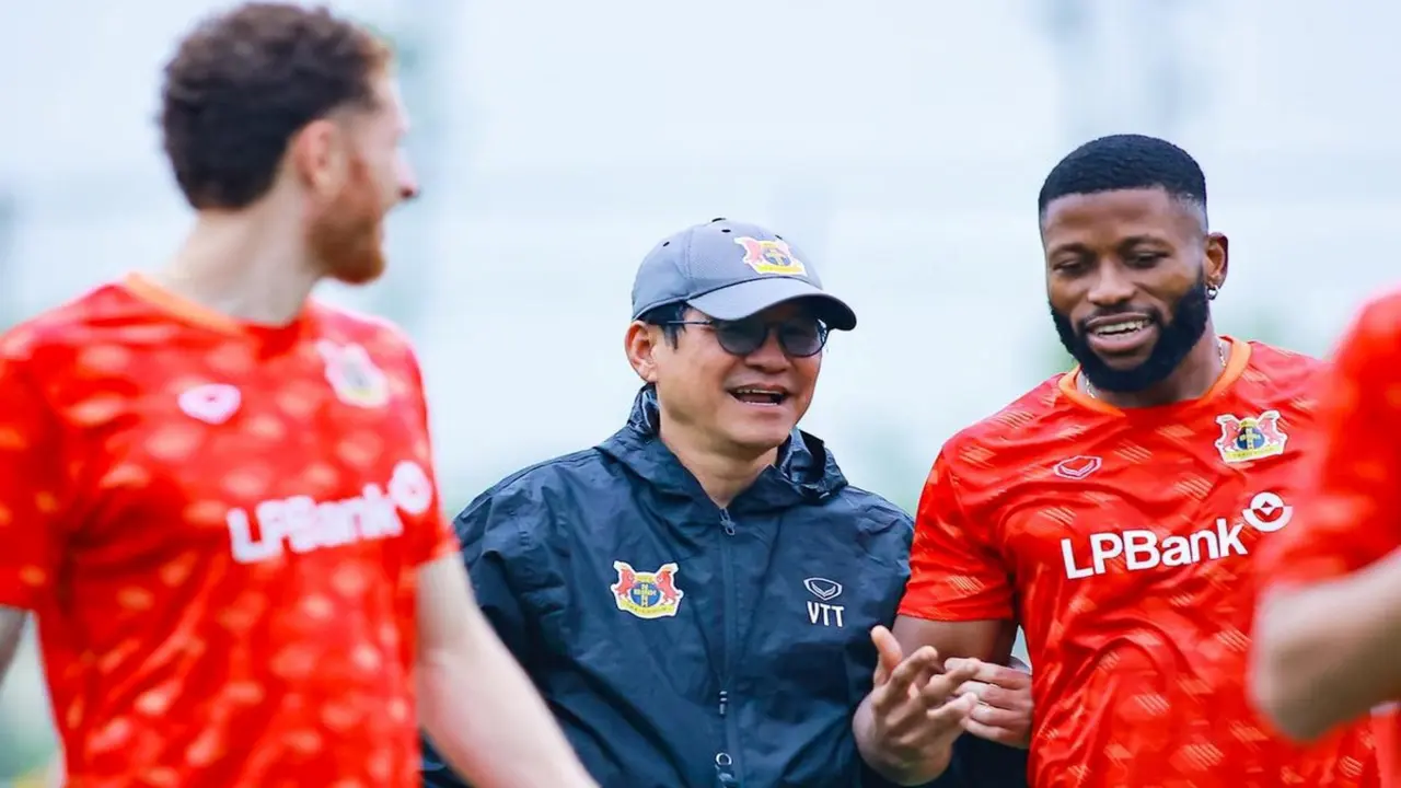 Vòng 17 V-League 2025 - 2026: Ngày về của dân biệt phái